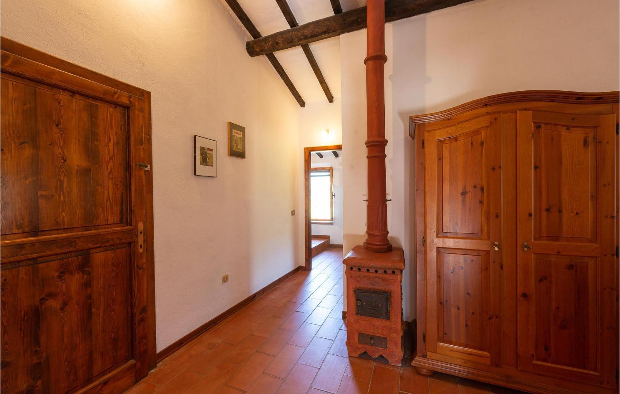 Cozy Home In Massa Marittima Gr With Kitchen Exteriör bild