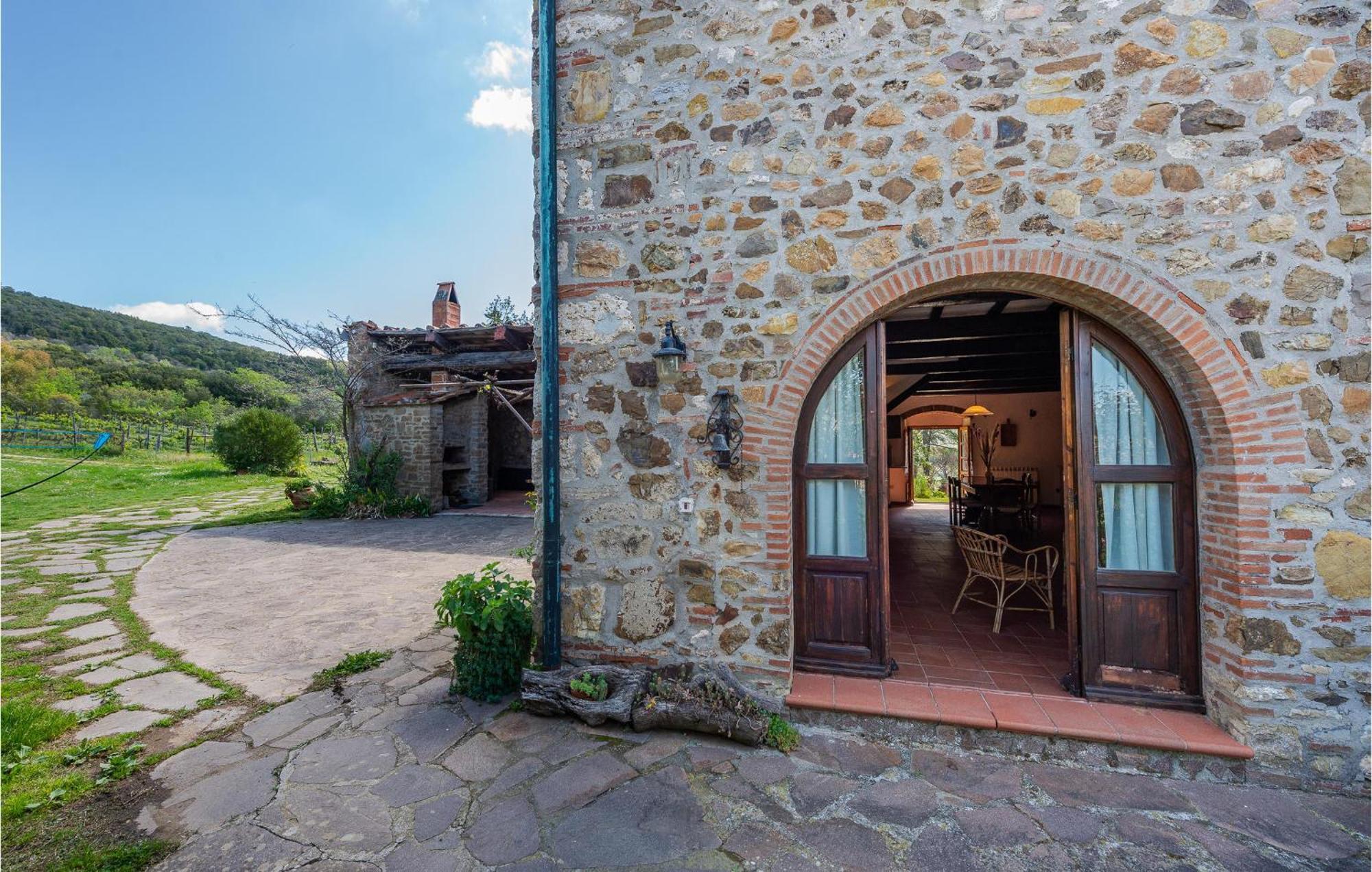 Cozy Home In Massa Marittima Gr With Kitchen Exteriör bild